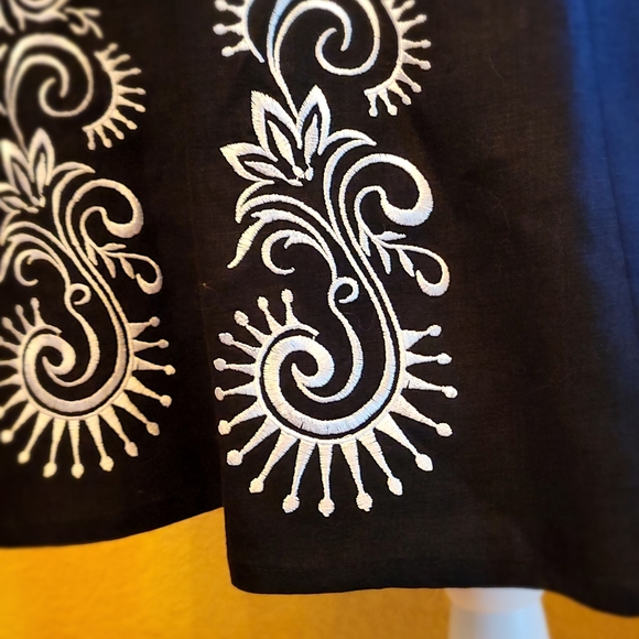 Ann Taylor LOFT - Skirt Embroidered Linen Size 12 - Picture 5 of 15